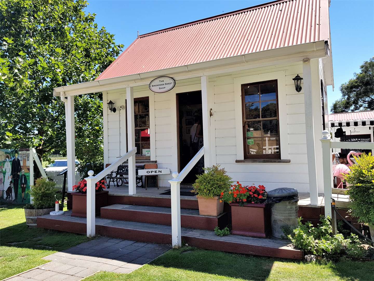 Birdwoods Gallery