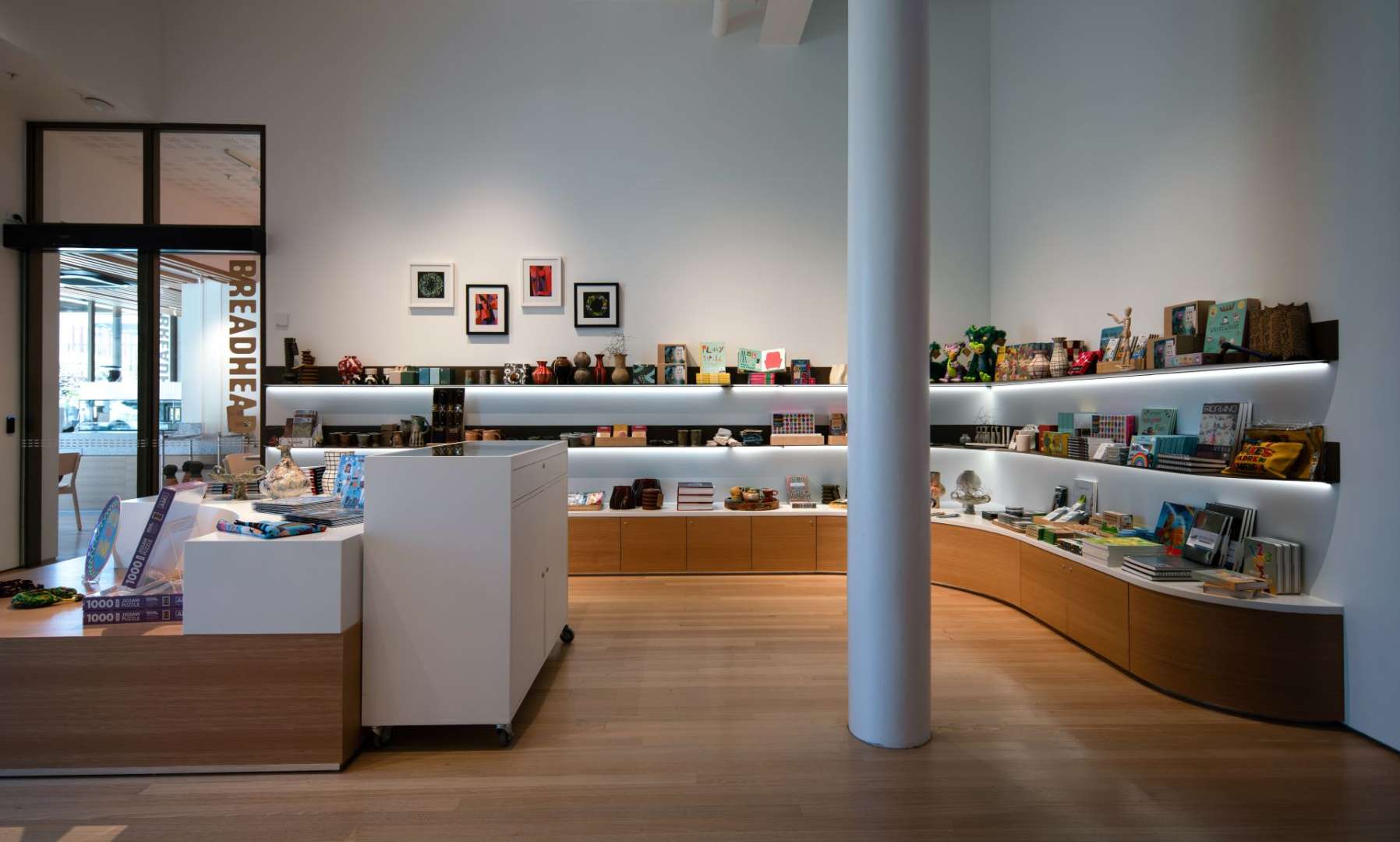 Toi Tauranga Art gallery Shop